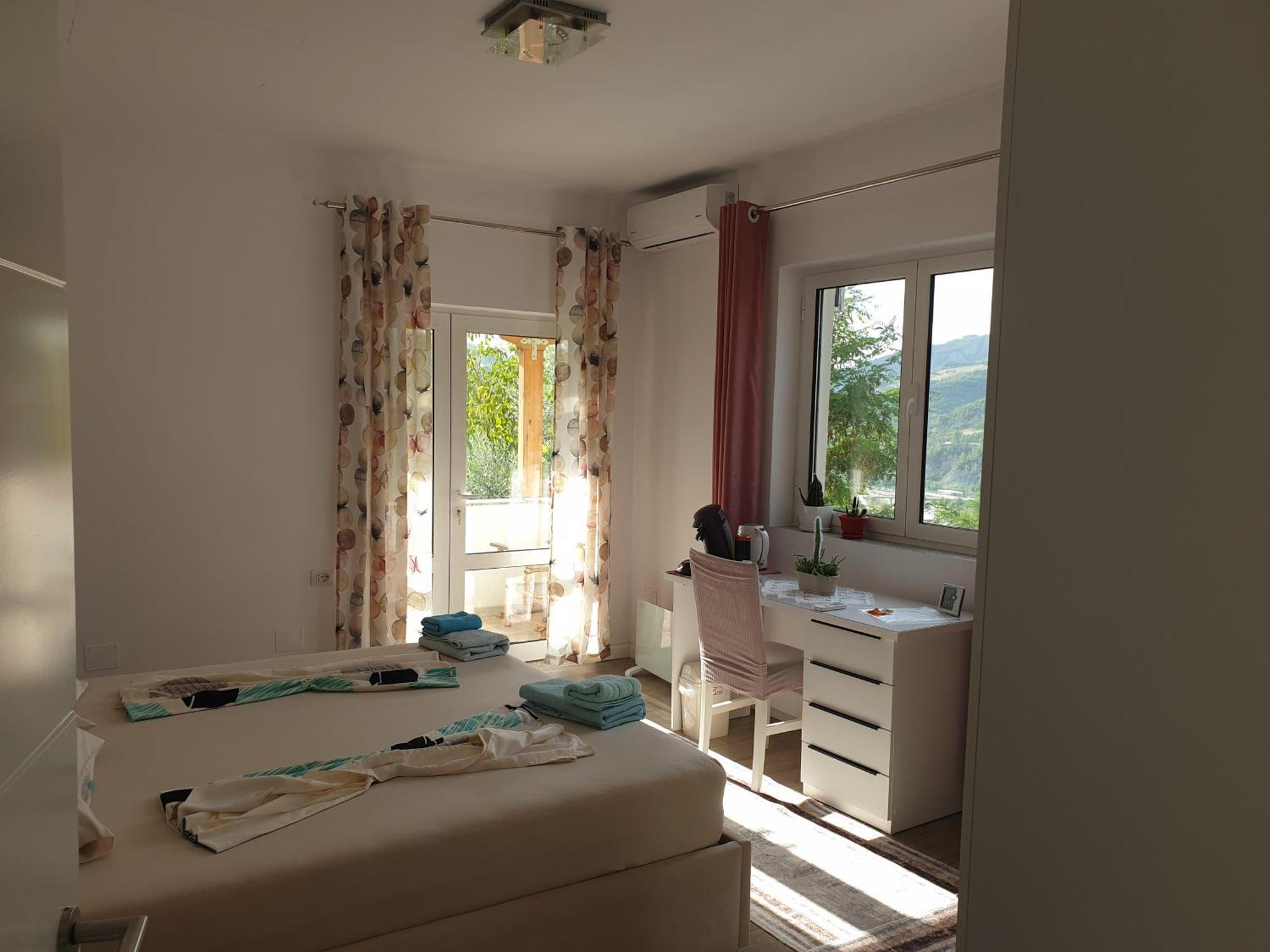 Bright & Cozy Room With Balcony Corovode Exterior foto